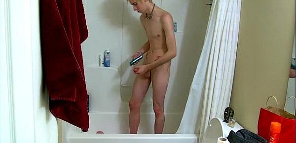  Hot twink But he also has some special jerk off fucktoys to enjoy in